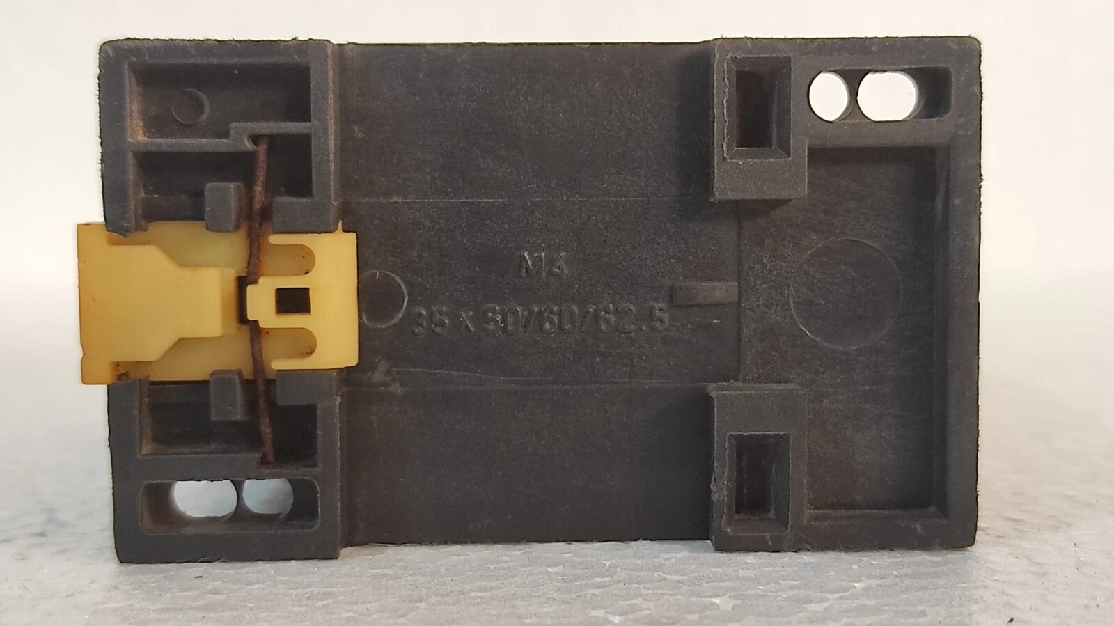 admin/uploads/uploads/Siemens 7PU2240 Electric Timer_5.webp